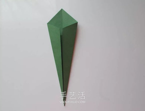 折紙制作母親節(jié)郁金香賀卡的做法教程 -  rpnrmr.com