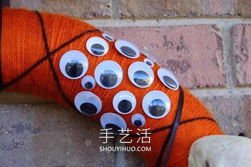 簡(jiǎn)單自制萬(wàn)圣節(jié)花環(huán)裝飾的方法圖解教程 -  rpnrmr.com