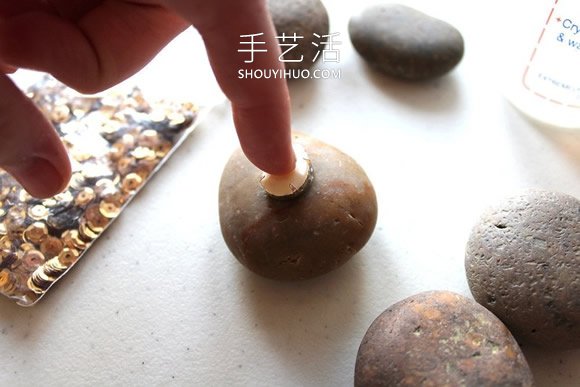 鵝卵石手工制作鎮(zhèn)紙的做法教程 -  rpnrmr.com