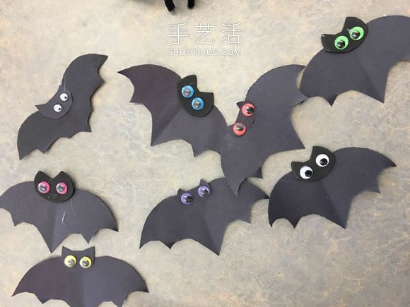 幼兒園手工制作萬圣節(jié)蝙蝠墻飾的做法教程 -  rpnrmr.com