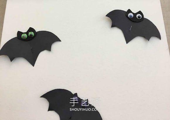 幼兒園手工制作萬圣節(jié)蝙蝠墻飾的做法教程 -  rpnrmr.com