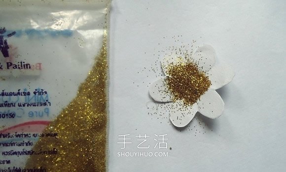 簡單手工制作閃光貼紙的做法教程 -  rpnrmr.com