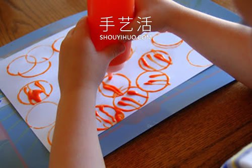 用卷紙筒畫萬圣節(jié)南瓜的簡單方法圖解 -  rpnrmr.com