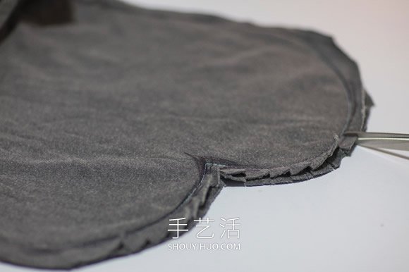 舊運動褲改造制作愛心墊子的方法圖解 -  rpnrmr.com