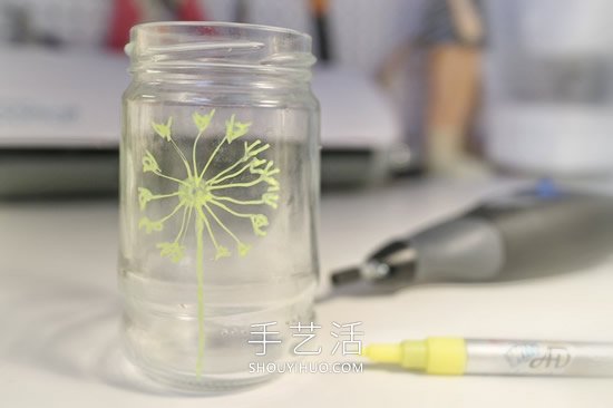 玻璃瓶廢物利用DIY制作蒲公英燭臺的做法教程 -  rpnrmr.com