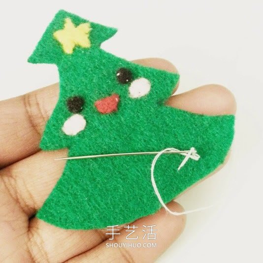 氈布手工制作可愛圣誕樹的做法教程 -  rpnrmr.com