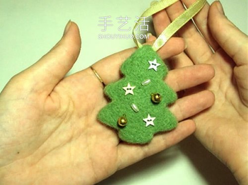 羊毛氈圣誕樹掛飾的制作方法圖解 -  rpnrmr.com