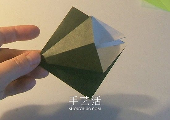 簡(jiǎn)單折紙立體圣誕樹的折法詳細(xì)步驟圖 -  rpnrmr.com