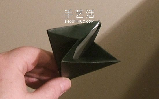 簡(jiǎn)單折紙立體圣誕樹的折法詳細(xì)步驟圖 -  rpnrmr.com