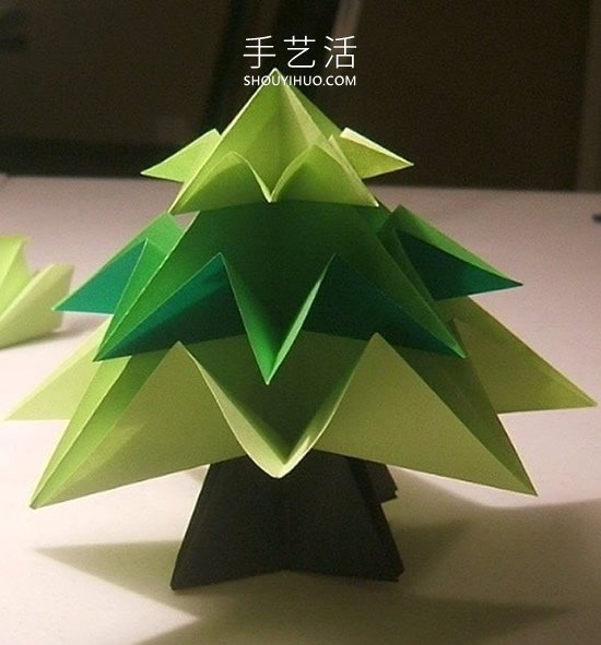 簡(jiǎn)單折紙立體圣誕樹的折法詳細(xì)步驟圖 -  rpnrmr.com
