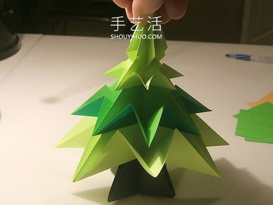 簡(jiǎn)單折紙立體圣誕樹的折法詳細(xì)步驟圖 -  rpnrmr.com