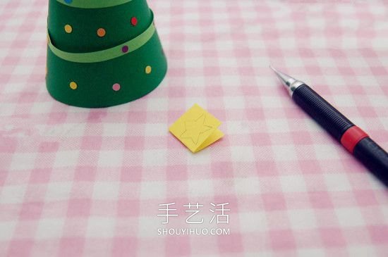 簡單卡紙手工制作立體圣誕樹的做法教程 -  rpnrmr.com