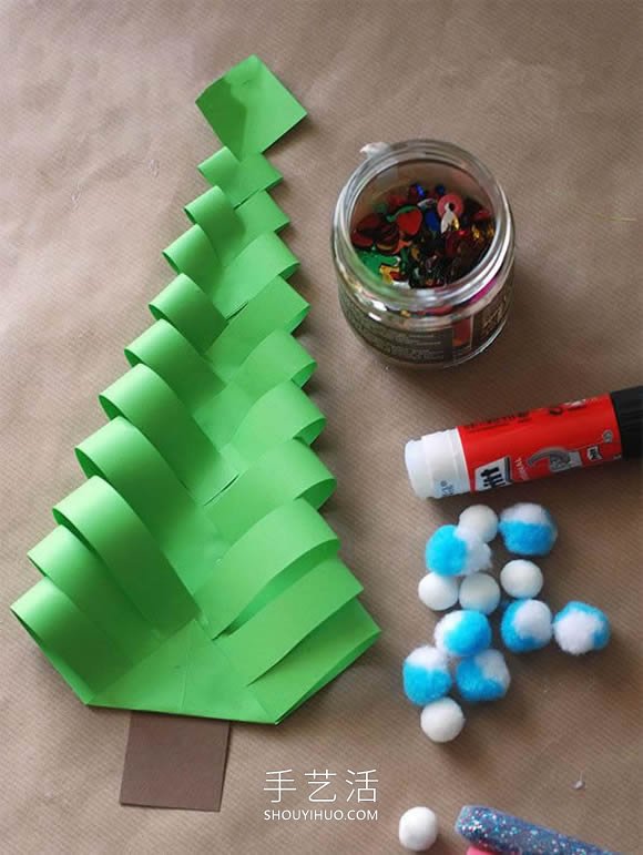 幼兒園手工制作卡紙圣誕樹的做法教程 -  rpnrmr.com