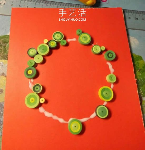 衍紙手工制作圣誕花環(huán)賀卡的做法教程 -  rpnrmr.com