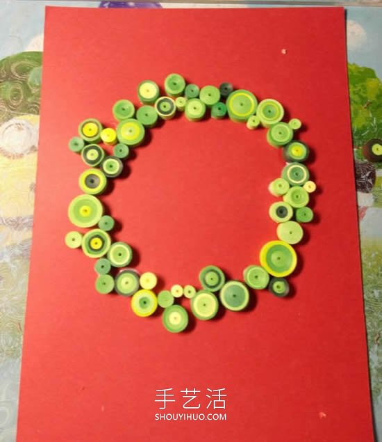 衍紙手工制作圣誕花環(huán)賀卡的做法教程 -  rpnrmr.com