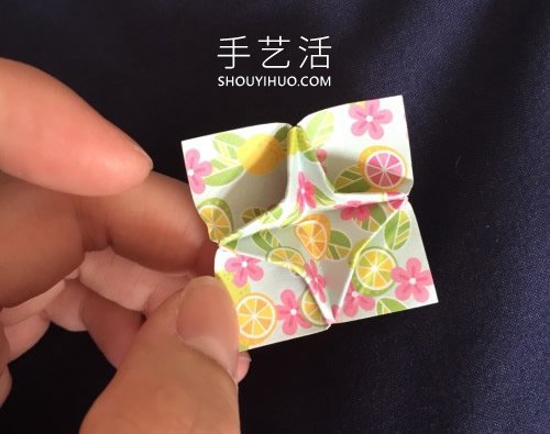 兒童簡單折紙四角花的折法圖解教程 -  rpnrmr.com