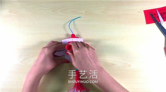 春節(jié)剪紙春字掛飾的折法和剪法圖解教程 -  rpnrmr.com