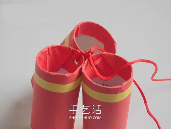 春節(jié)簡(jiǎn)單手工制作爆竹裝飾的做法教程 -  rpnrmr.com