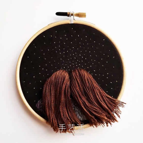 刺繡藝術(shù)家縫制眺望夜空的創(chuàng)意刺繡作品 -  rpnrmr.com