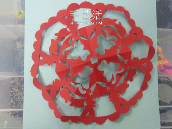 春節(jié)團花剪紙的折疊方法和剪紙方法圖解 -  rpnrmr.com