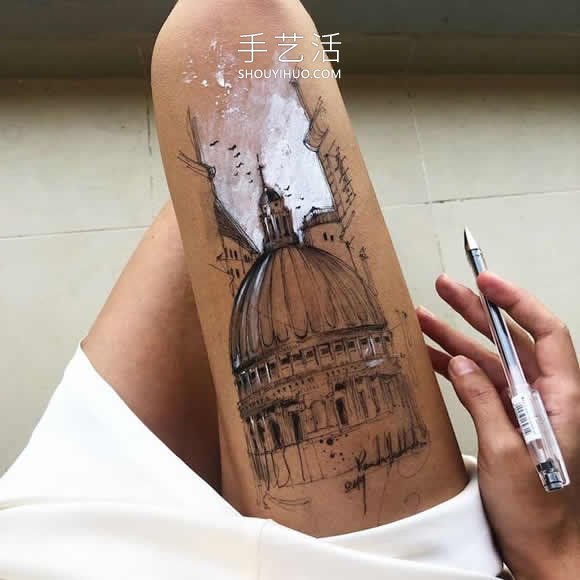藝術(shù)家用自己大腿作為畫布 畫出精美水墨畫！ -  rpnrmr.com