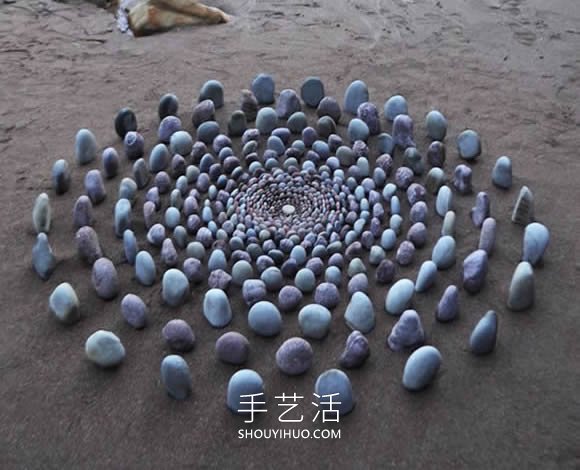 海灘上的拼搭藝術(shù)！令人賞心悅目的石頭拼畫 -  rpnrmr.com