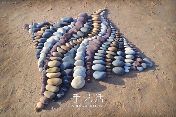 海灘上的拼搭藝術(shù)！令人賞心悅目的石頭拼畫 -  rpnrmr.com