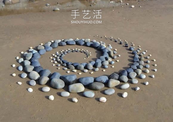 海灘上的拼搭藝術(shù)！令人賞心悅目的石頭拼畫 -  rpnrmr.com