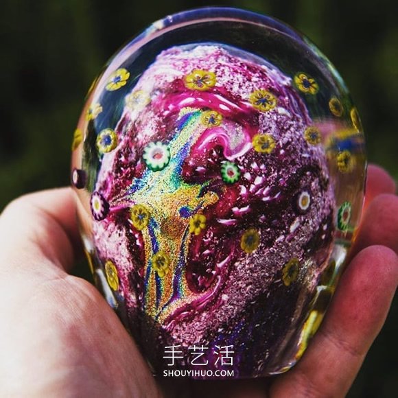用死者骨灰制作的令人驚嘆的紀(jì)念玻璃雕塑 -  rpnrmr.com