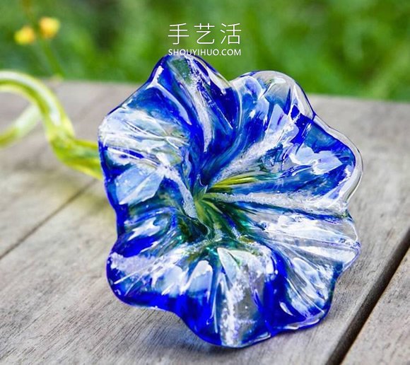 用死者骨灰制作的令人驚嘆的紀(jì)念玻璃雕塑 -  rpnrmr.com