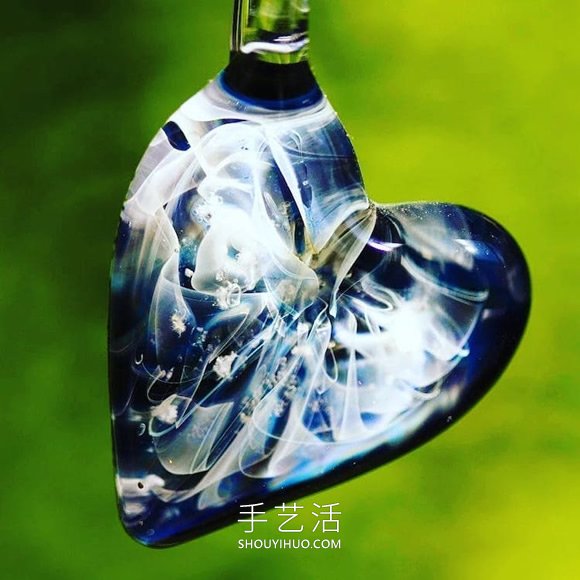 用死者骨灰制作的令人驚嘆的紀(jì)念玻璃雕塑 -  rpnrmr.com