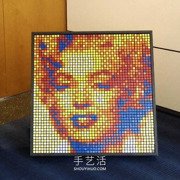 藝術家用數(shù)千個魔方DIY巨大的流行文化肖像 -  rpnrmr.com