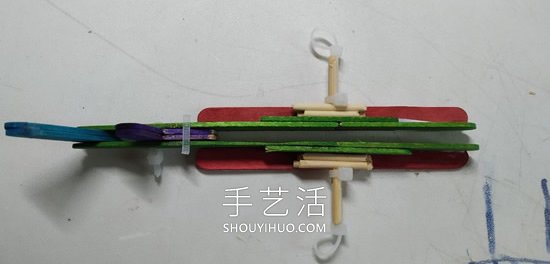 雪糕棍手工制作紙飛機(jī)橡皮筋彈射器的做法 -  rpnrmr.com