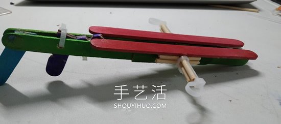 雪糕棍手工制作紙飛機(jī)橡皮筋彈射器的做法 -  rpnrmr.com