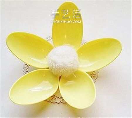 一次性勺子簡(jiǎn)單手工制作花朵的做法教程 -  rpnrmr.com