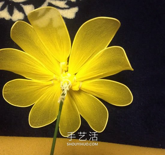如何制作絲網(wǎng)花：絲網(wǎng)花向日葵制作圖解教程 -  rpnrmr.com