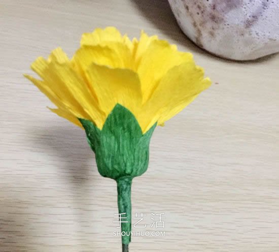 康乃馨皺紋紙花的手工制作方法圖解教程 -  rpnrmr.com