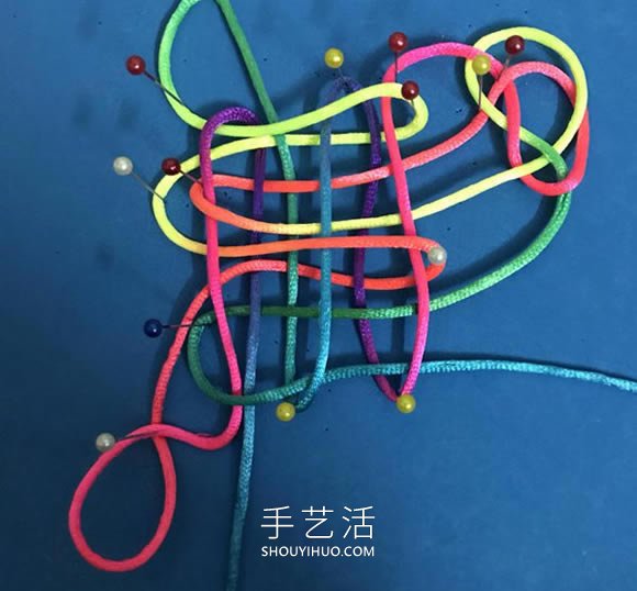 蝴蝶結(jié)的編法步驟圖解教程 -  rpnrmr.com