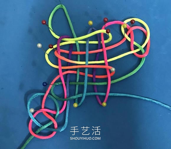 蝴蝶結(jié)的編法步驟圖解教程 -  rpnrmr.com