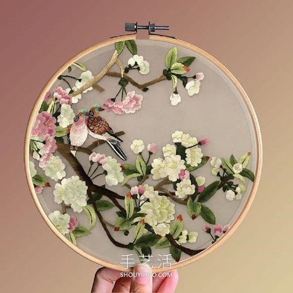精致花鳥刺繡圖片！針線勾勒出絕美孔雀、花蝶 -  rpnrmr.com