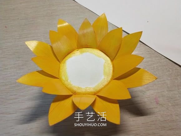 一次性紙杯手工制作梵高向日葵圖片教程 -  rpnrmr.com