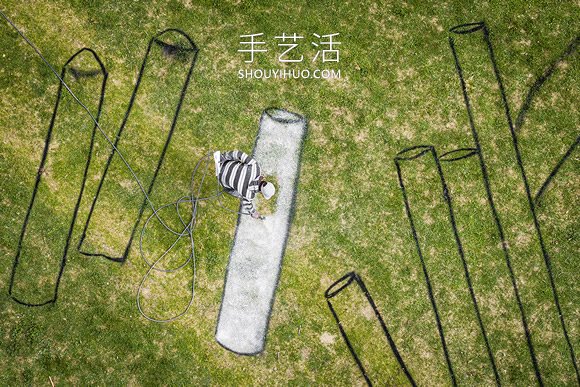 阿爾卑斯山草地壁畫(huà)！Saype的大型噴漆畫(huà)作品 -  rpnrmr.com