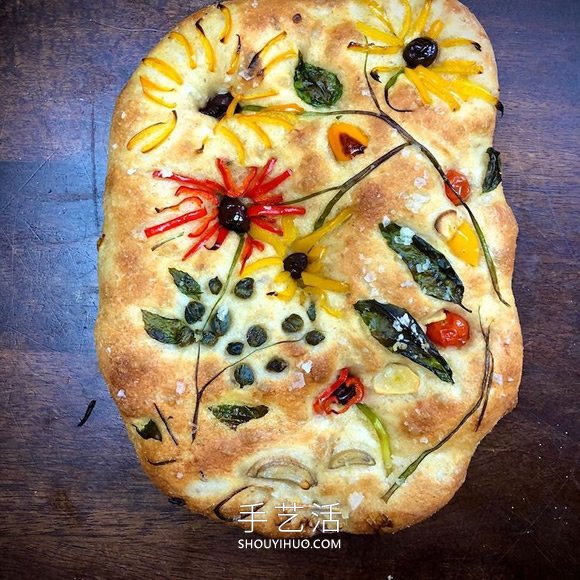 Focaccia面包作為畫布，創(chuàng)作梵高風(fēng)格藝術(shù)畫 -  rpnrmr.com