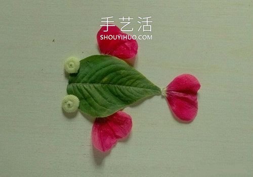 樹葉花瓣粘貼畫金魚圖片簡(jiǎn)單又漂亮 -  rpnrmr.com