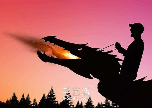 他將硬紙板放置夕陽下，拍攝栩栩如生創(chuàng)意照 -  rpnrmr.com