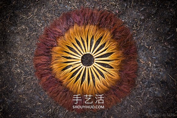 藝術(shù)家用大自然材料DIY美麗“晨壇”拼畫 -  rpnrmr.com