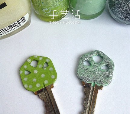 DIY閃閃發(fā)光的指甲油鑰匙手工改造教程 -  rpnrmr.com