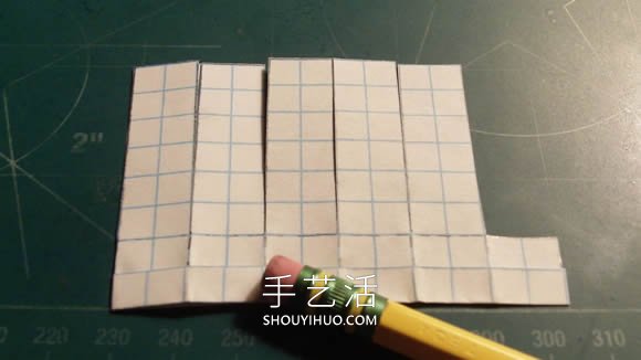 旋轉(zhuǎn)紙飛機(jī)的折法最簡(jiǎn)單教程 -  rpnrmr.com