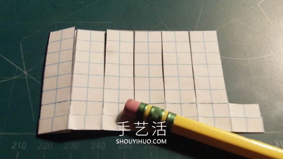 旋轉(zhuǎn)紙飛機(jī)的折法最簡(jiǎn)單教程 -  rpnrmr.com
