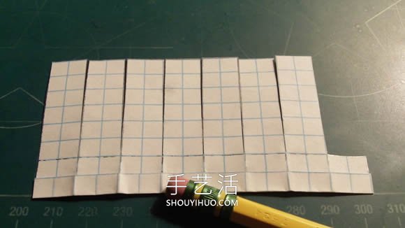 旋轉(zhuǎn)紙飛機(jī)的折法最簡(jiǎn)單教程 -  rpnrmr.com